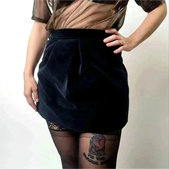 Vintage Dresses & Skirts - Vintage 90s Velour Velvet grungy Black Skirt